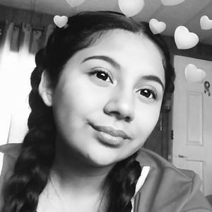 Meet your Posher, Roxana